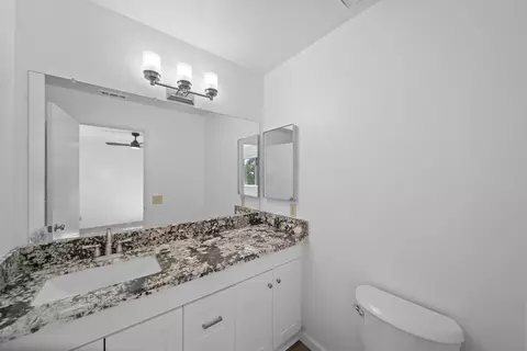 Bath - 869 Partridge Dr, Redding, CA 96003 photo 1 of 2