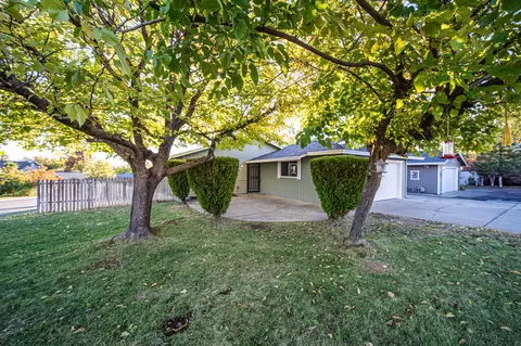 Exterior - 869 Partridge Dr, Redding, CA 96003 photo 2 of 5