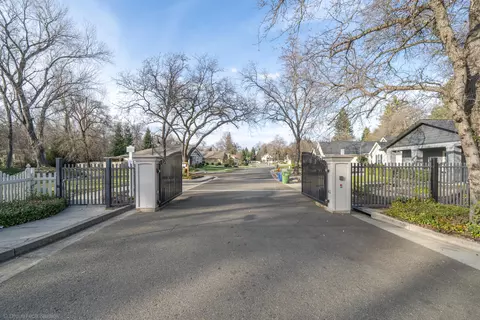 5516 Lexi Ln, Redding, CA 96001 photo 4