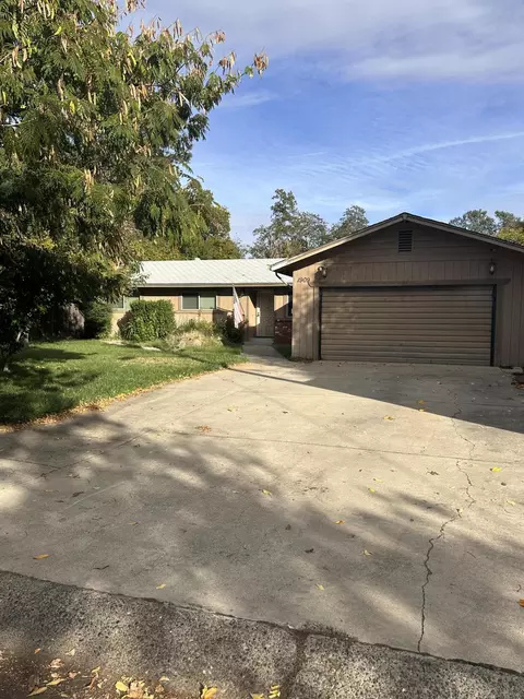 1909 Lindeena Ln, Redding, CA 96002 photo 21
