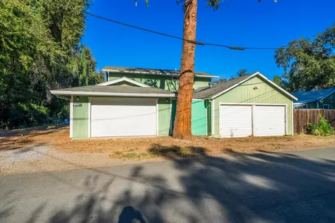 Exterior - 2640 Sharon Ave, Redding, CA 96001 photo 2 of 7