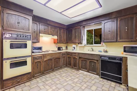 Kitchen - 6825 Riata Dr, Redding, CA 96002 photo 3 of 3