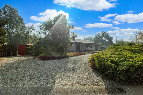 Exterior - 6825 Riata Dr, Redding, CA 96002 photo 9 of 9