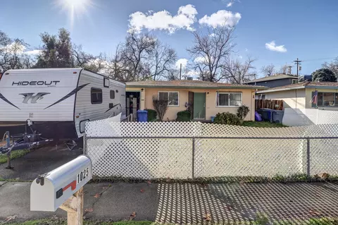 1025 Lincoln St, Redding, CA 96001 photo 6