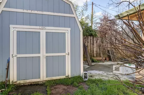 1025 Lincoln St, Redding, CA 96001 photo 13
