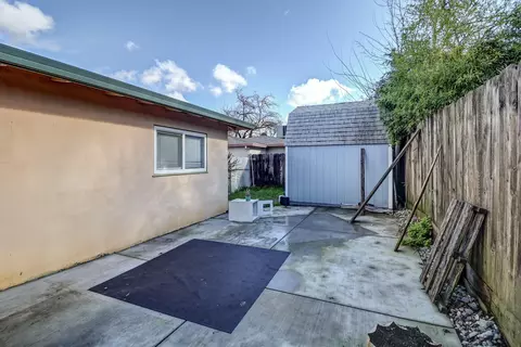 1025 Lincoln St, Redding, CA 96001 photo 10