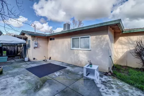 1025 Lincoln St, Redding, CA 96001 photo 14