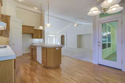 2948 Blue Horizon Dr, Redding, CA 96002 photo 17