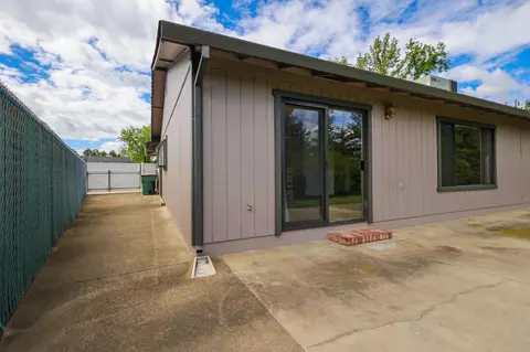 452 Woodhill Dr, Redding, CA 96003 photo 30