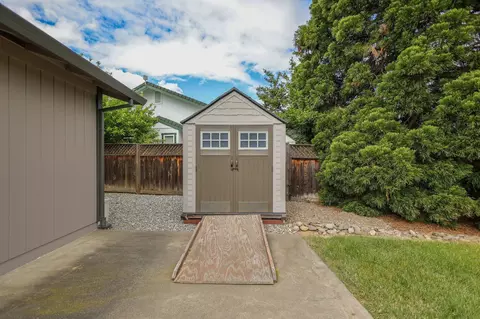 452 Woodhill Dr, Redding, CA 96003 photo 33