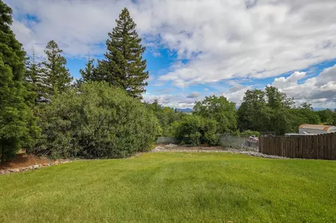452 Woodhill Dr, Redding, CA 96003 photo 36