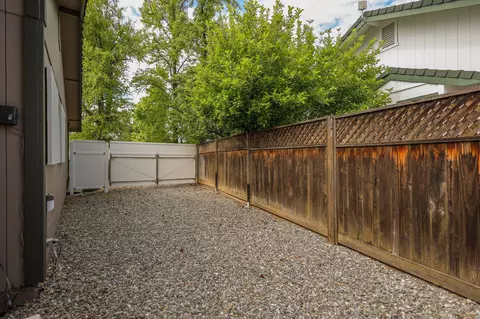 452 Woodhill Dr, Redding, CA 96003 photo 34