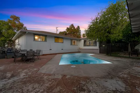 Exterior - 1261 Denton Way, Redding, CA 96002 photo 5 of 5