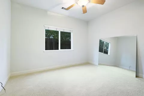 Bedroom - 1058 Montclair Dr, Redding, CA 96003 photo 6 of 7