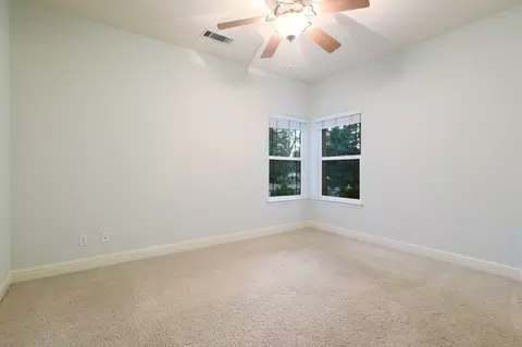 Bedroom - 1058 Montclair Dr, Redding, CA 96003 photo 4 of 7