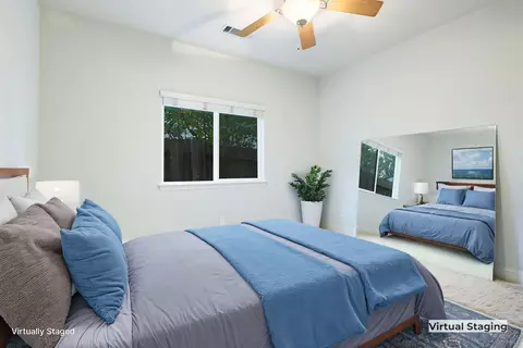 Bedroom - 1058 Montclair Dr, Redding, CA 96003 photo 5 of 7
