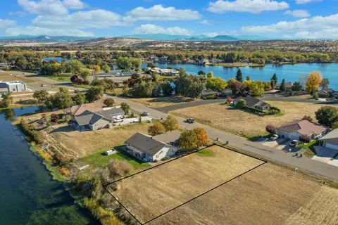 22368 Rio Alto Dr, Cottonwood, CA 96022