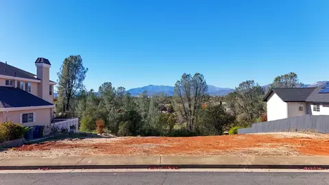 1584 St Andrews Dr, Redding, CA 96003 photo 5