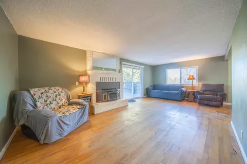 Living - 2840 Placer St, Redding, CA 96001 photo 5 of 6