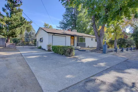 5451 Elm Ln # L, Redding, CA 96001