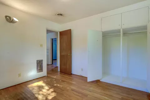 Bedroom - 5451 Elm Ln # L, Redding, CA 96001 photo 3 of 8