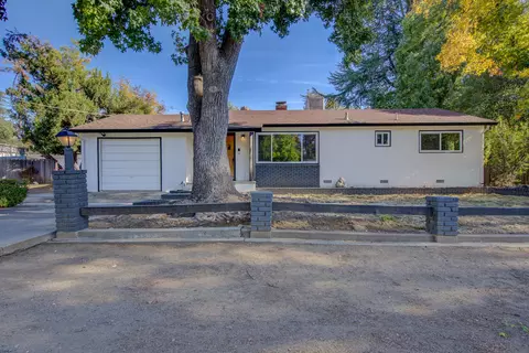 Exterior - 5451 Elm Ln # L, Redding, CA 96001 photo 1 of 8