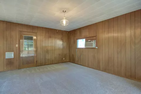 Living - 5451 Elm Ln # L, Redding, CA 96001 photo 8 of 10
