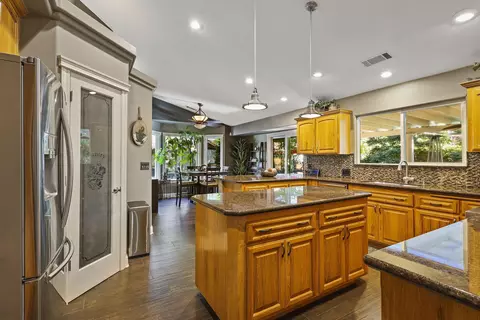 19279 Lexington Ln, Redding, CA 96003 photo 10