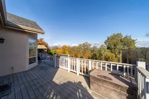 353 River Park Dr, Redding, CA 96003 photo 28