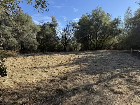 12333 Quartz Hill Rd, Redding, CA 96003 photo 2