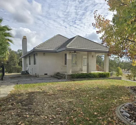 Exterior - 13365 Tierra Oaks Dr, Redding, CA 96003 photo 17 of 23