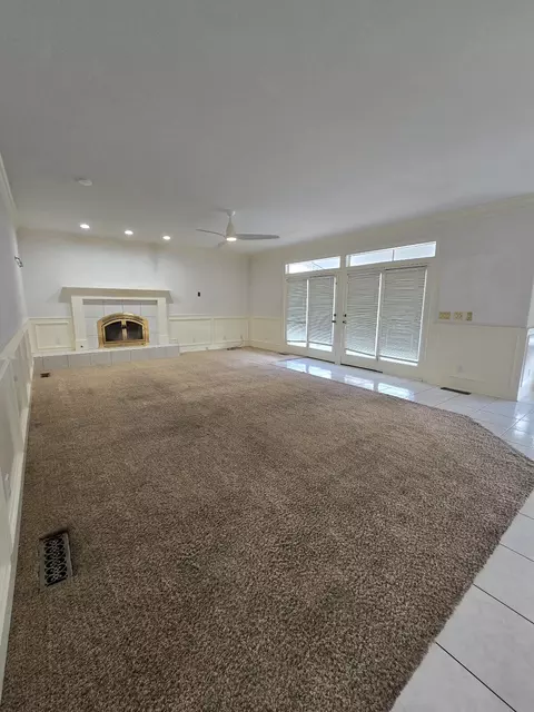 Living - 13365 Tierra Oaks Dr, Redding, CA 96003 photo 9 of 13