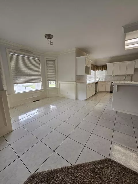 Dining - 13365 Tierra Oaks Dr, Redding, CA 96003 photo 1 of 1