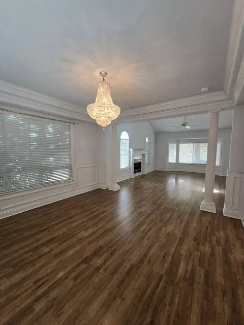 Living - 13365 Tierra Oaks Dr, Redding, CA 96003 photo 6 of 13