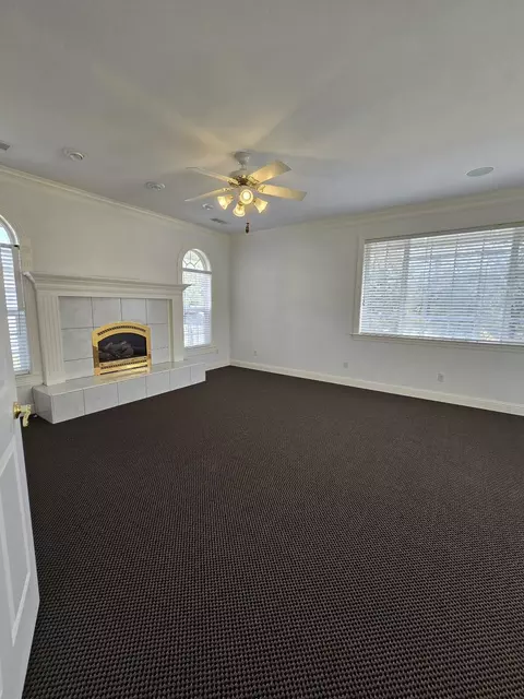 Living - 13365 Tierra Oaks Dr, Redding, CA 96003 photo 13 of 13