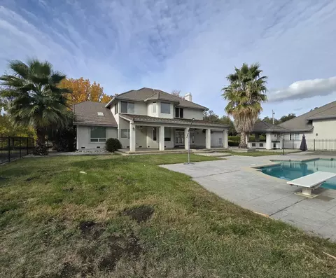 Exterior - 13365 Tierra Oaks Dr, Redding, CA 96003 photo 9 of 23