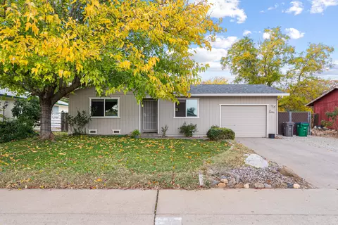 20986 Foxhunt Dr, Cottonwood, CA 96022