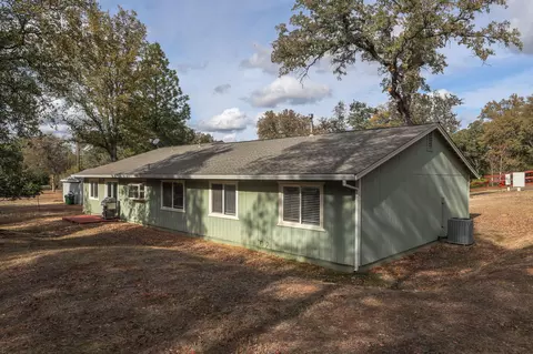 20953 Windsong Ln, Redding, CA 96003 photo 8