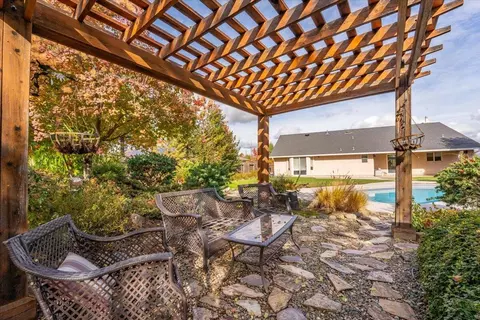 19489 Posey Ln, Redding, CA 96003 photo 35