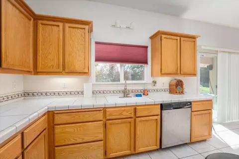 19489 Posey Ln, Redding, CA 96003 photo 9