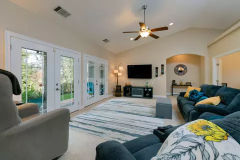 12704 Los Osos St, Redding, CA 96003 photo 6