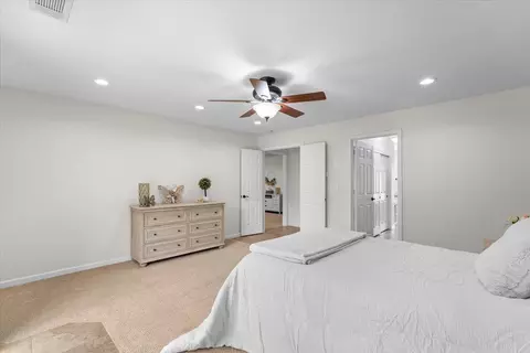 Bedroom - 6080 Placer Rd, Igo, CA 96047 photo 4 of 5