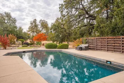Exterior - 6080 Placer Rd, Igo, CA 96047 photo 2 of 8