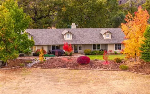 6080 Placer Rd, Igo, CA 96047