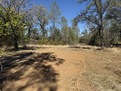 12096 Elaine Dr, Redding, CA 96003 photo 6