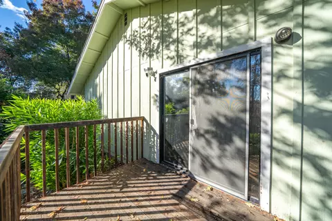 Exterior - 2216 Oak Ridge Dr, Redding, CA 96001 photo 1 of 13