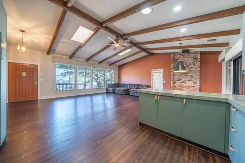 Living - 2216 Oak Ridge Dr, Redding, CA 96001 photo 4 of 5