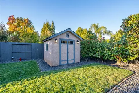 2752 Eel Dr, Redding, CA 96002 photo 43