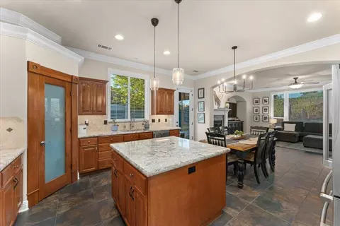 2752 Eel Dr, Redding, CA 96002 photo 14