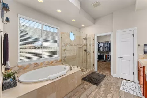 2752 Eel Dr, Redding, CA 96002 photo 21
